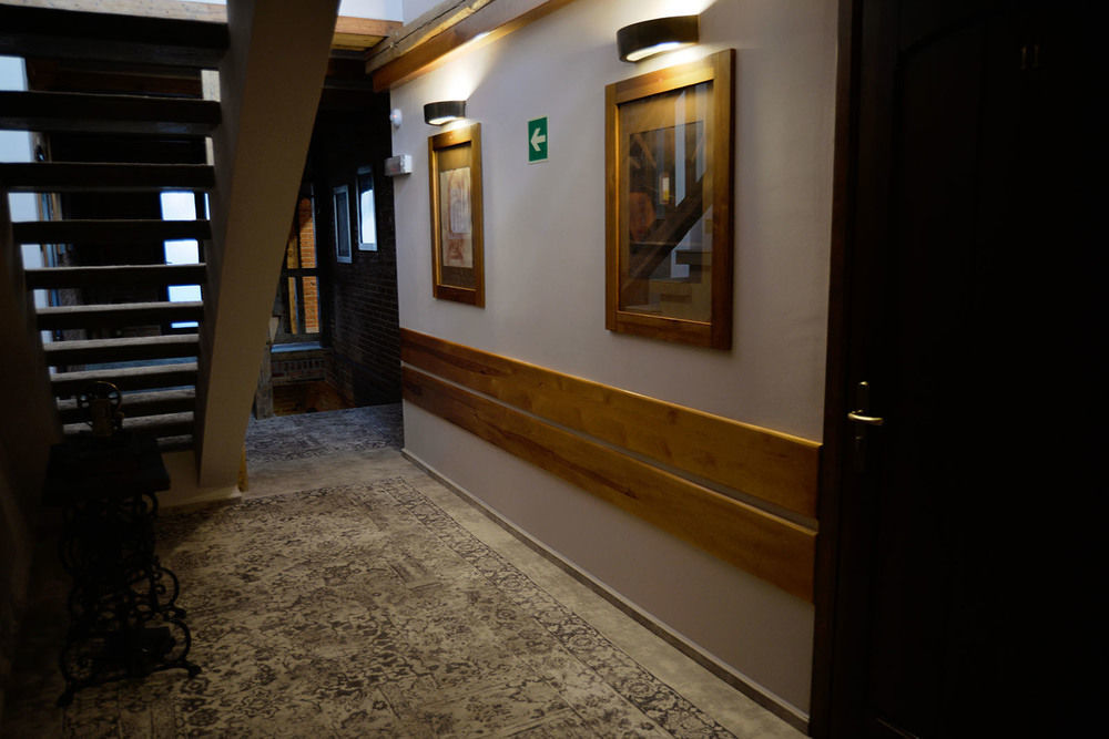 Hotel Karczma Chelminska เคล์มโน ภายนอก รูปภาพ
